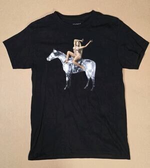 Beyonce Shirt SZ S Pose 3 Renaissance Horse Limited Edition Cowboy Carter Tour